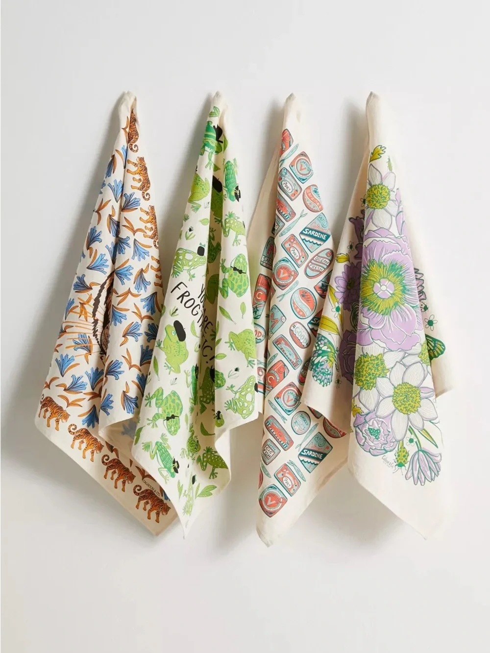 New🌟Urban Outfitters-Calhoun & Co. Frog Tea Towel